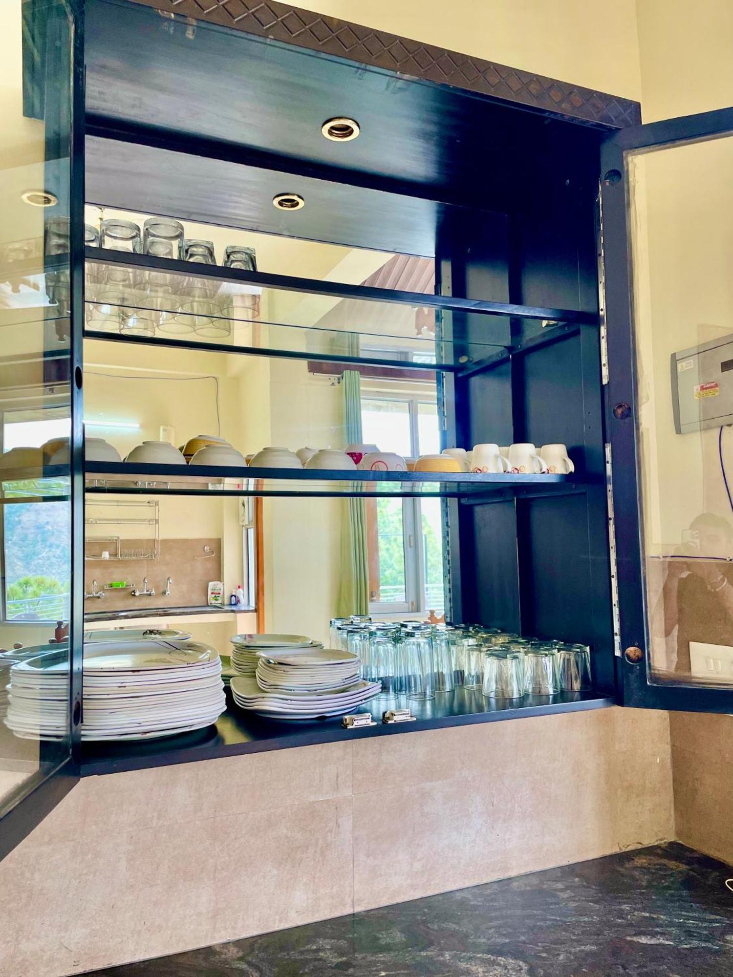 The Auriga 3Bhk Fully Entair Villa With Bonfire In Kasauli I Pvt Stay I Open Air Terrace I Kitchen Livingroom I Lawn Bonfire I Gaming Zone Екстер'єр фото