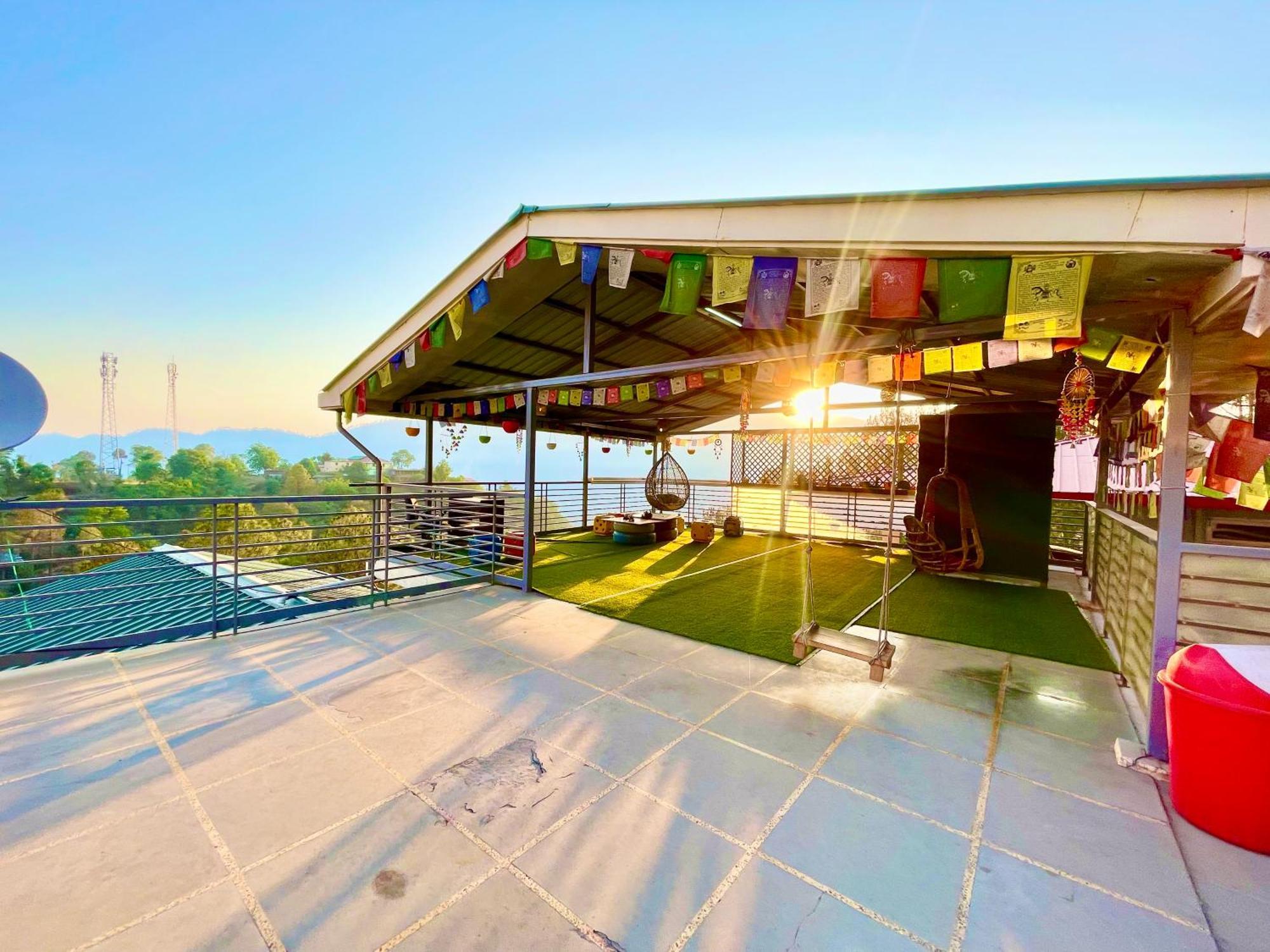 The Auriga 3Bhk Fully Entair Villa With Bonfire In Kasauli I Pvt Stay I Open Air Terrace I Kitchen Livingroom I Lawn Bonfire I Gaming Zone Екстер'єр фото