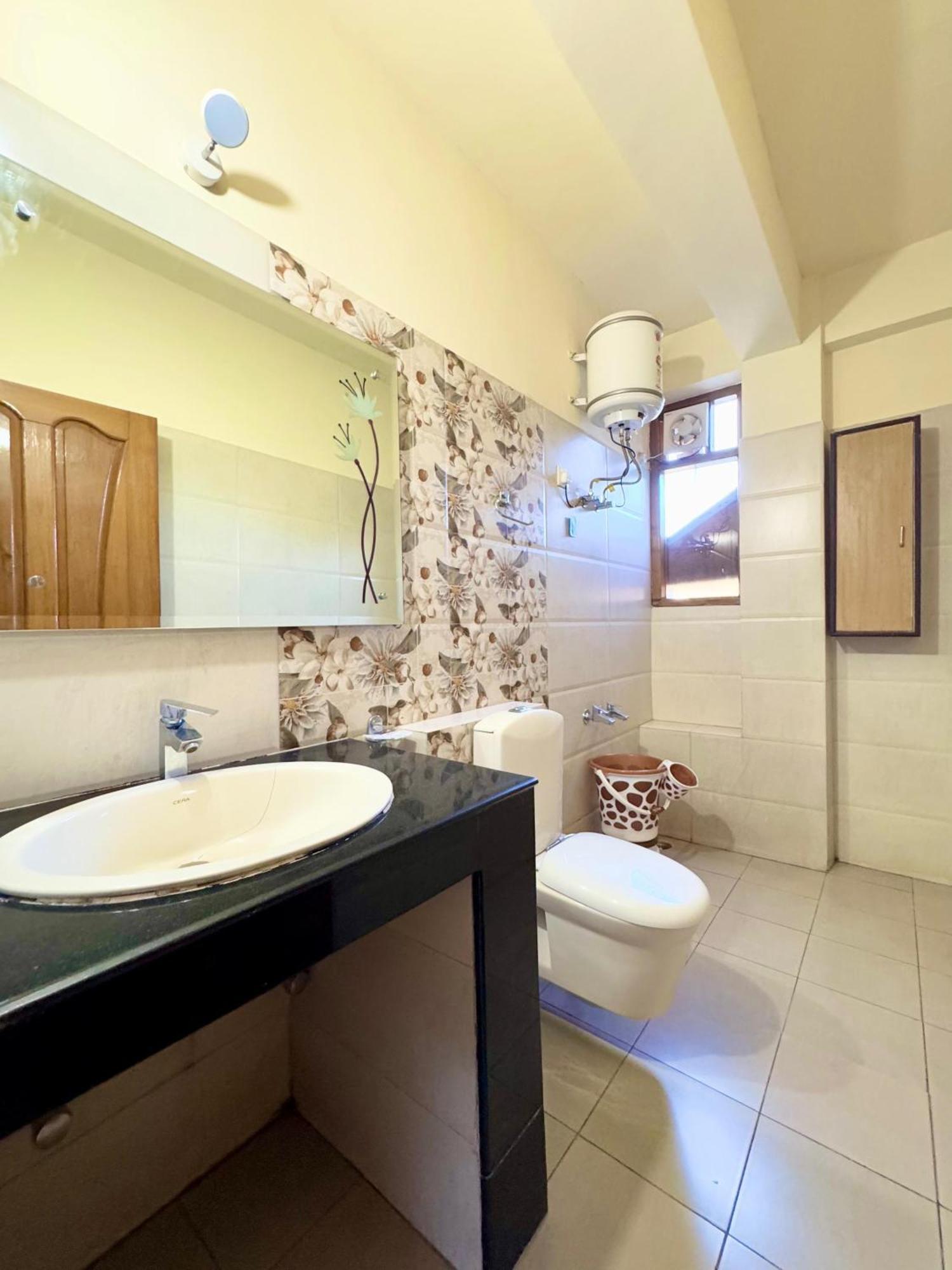 The Auriga 3Bhk Fully Entair Villa With Bonfire In Kasauli I Pvt Stay I Open Air Terrace I Kitchen Livingroom I Lawn Bonfire I Gaming Zone Екстер'єр фото